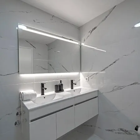 On - Poveiros Oporto